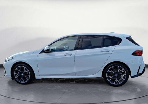 BMW 120, 2025
