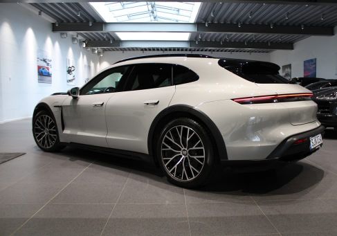 Porsche Taycan, 2023 2