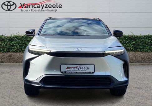 Toyota, 2025