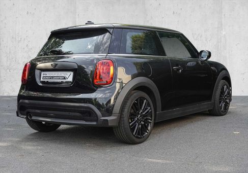 MINI ONE, 2022