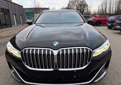BMW 750, 2019