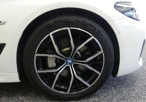 BMW 530, 2024