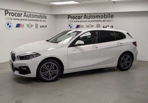 BMW 118, 2023