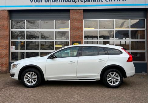 Volvo V60 Cross Country, 2016