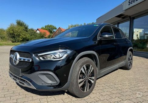 Mercedes-Benz GLA 200, 2020