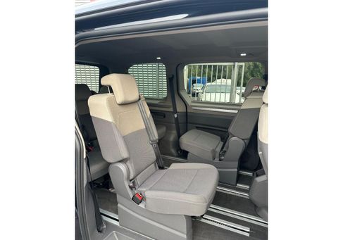 Volkswagen Multivan, 2023 3