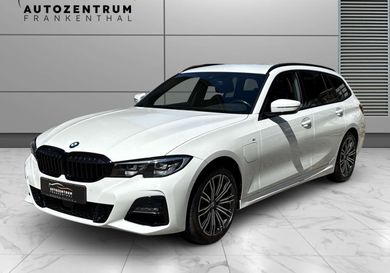 BMW 330, 2020