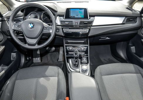 BMW 218, 2021 3