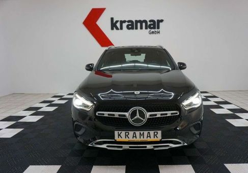 Mercedes-Benz GLA 220, 2021