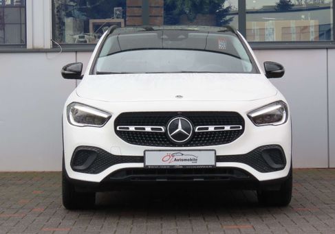 Mercedes-Benz GLA 220, 2022