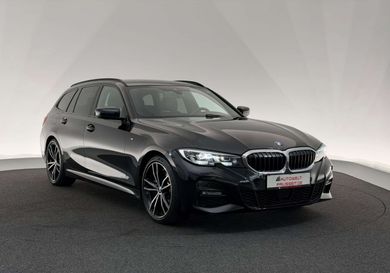 BMW 330, 2019