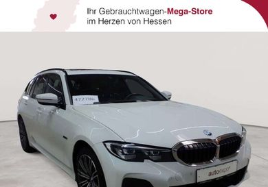 BMW 330, 2022