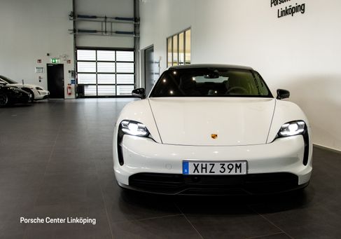 Porsche Taycan, 2020