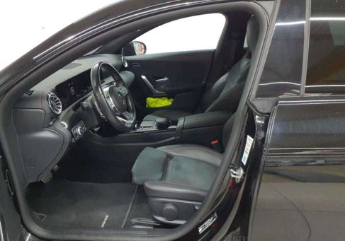 Mercedes-Benz CLA 220, 2022