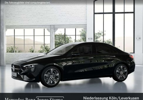 Mercedes-Benz A 180, 2025 3