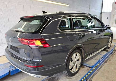 Volkswagen Golf, 2022 3