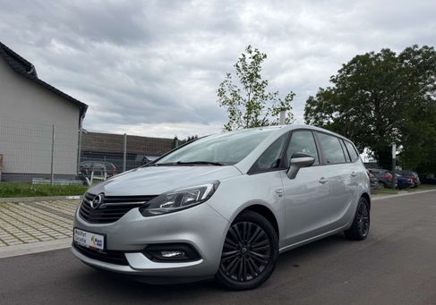 Opel Zafira, 2019