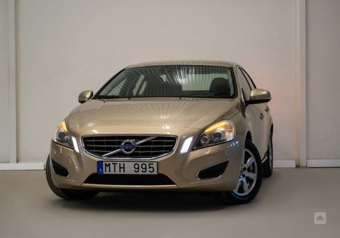 Volvo S60, 2011