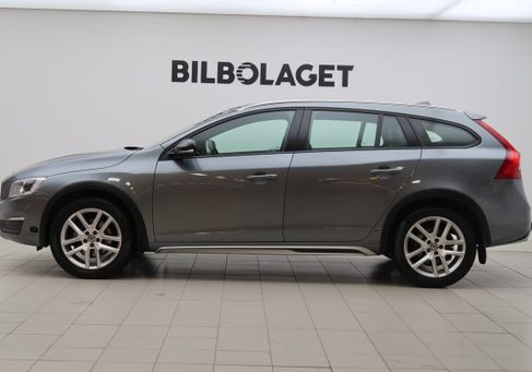 Volvo V60 Cross Country, 2017
