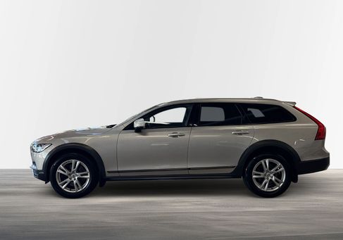 Volvo V90 Cross Country, 2018 3
