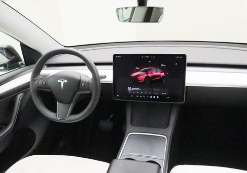 Tesla Model Y, 2023 2