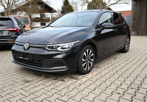 Volkswagen Golf, 2022