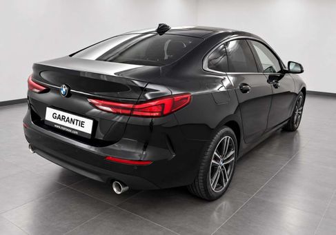BMW 218, 2021