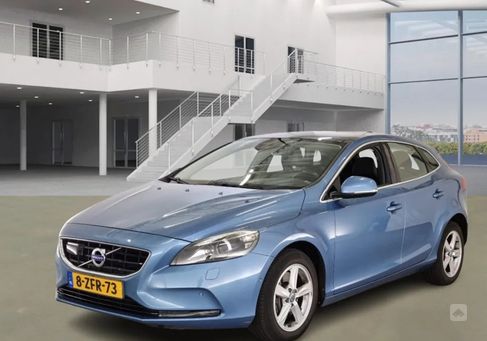 Volvo V40, 2014