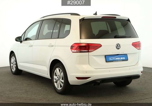 Volkswagen Touran, 2022 3