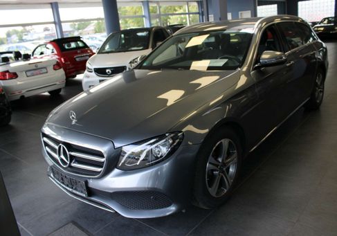 Mercedes-Benz E 200, 2019 3