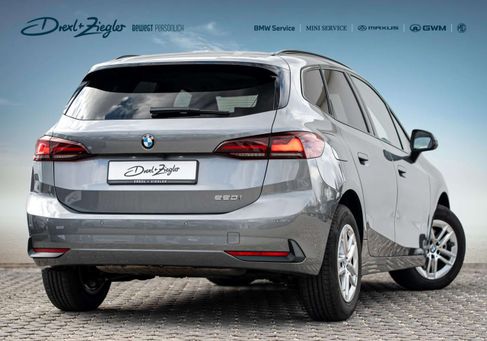BMW 220, 2025 3