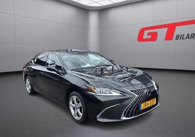 Lexus ES, 2025