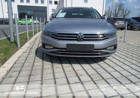 Volkswagen Passat, 2022 3