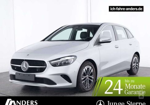 Mercedes-Benz B 180, 2023