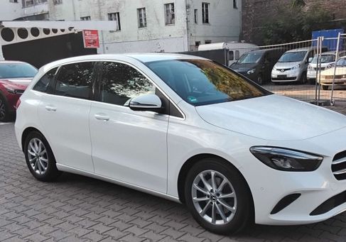 Mercedes-Benz B 220, 2019 3