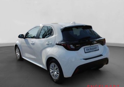 Toyota Yaris, 2024