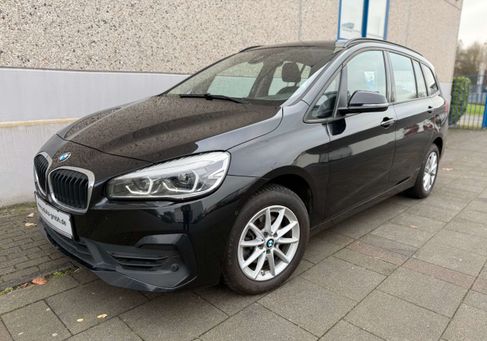 BMW 216, 2021
