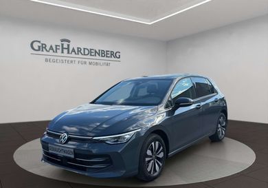 Volkswagen Golf, 2024