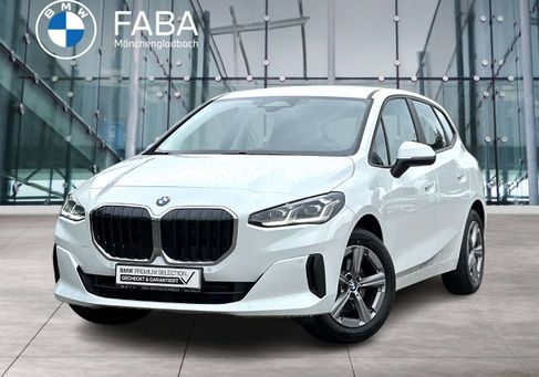 BMW 216, 2024