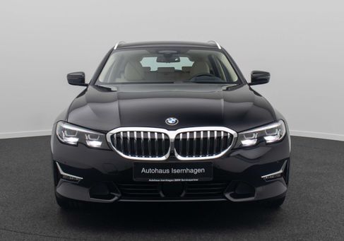 BMW 320, 2021