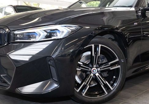 BMW 318, 2022