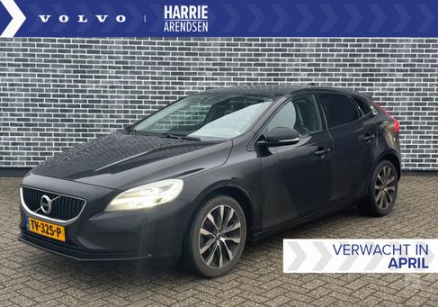 Volvo V40, 2018