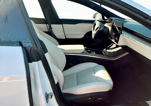 Tesla Model S, 2023 3