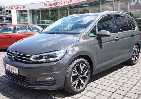 Volkswagen Touran, 2022