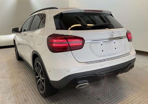 Mercedes-Benz GLA 200, 2019 3