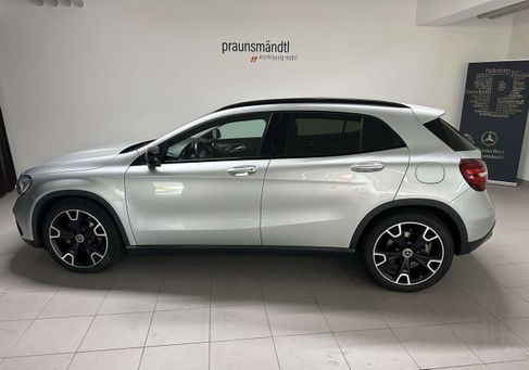 Mercedes-Benz GLA 220, 2018 3
