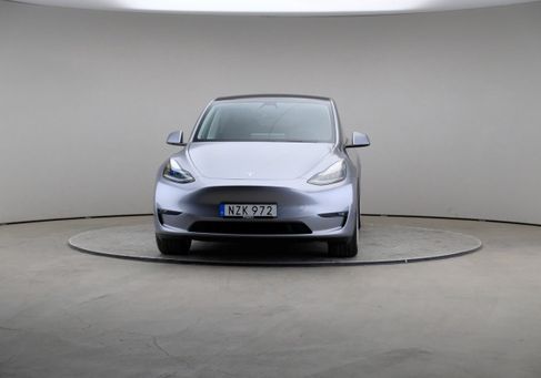 Tesla Model Y, 2023 3