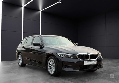 BMW 318, 2022