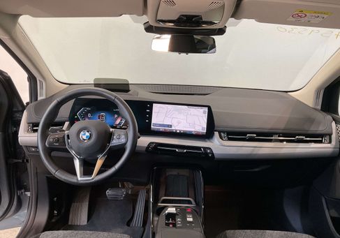 BMW 218, 2025 3