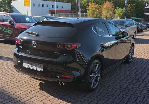 Mazda 3, 2025
